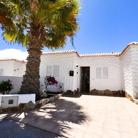 Book Jet - Sunny With Garden And Wifi Holiday home Costa Calma